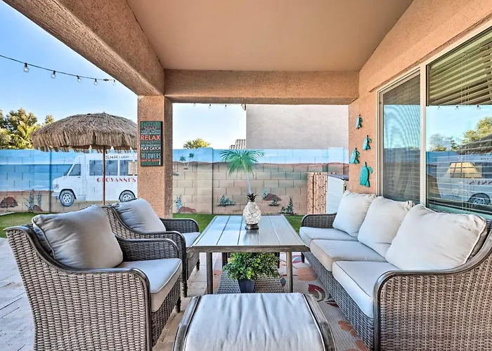 Maricopa Home W/ Swim-Up Bar, Heated Pool & Slide