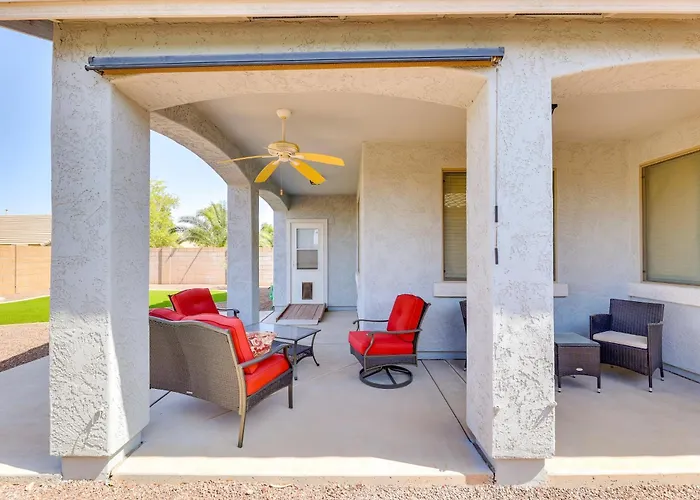 Near Parks & Golf: Maricopa Home W/ Covered Patio!