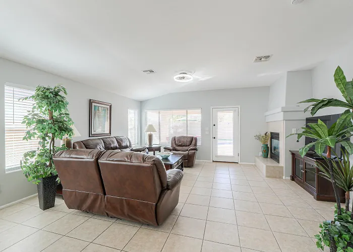 Private Mini Serene Oasis With Pool