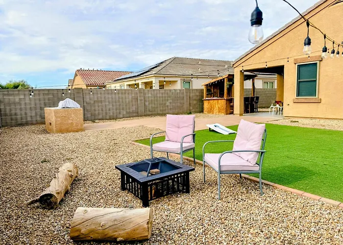 Tropical Desert Oasis Phoenix 5Br 3Bath With Outdoor Tiki Bar & Bbq